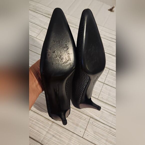 Salvatore Ferragamo Pumps in Black Size 8.5 - Picture 13 of 13